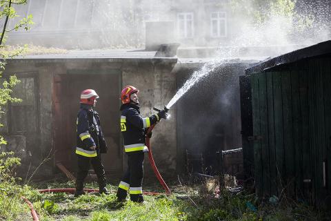 pożar drewnianych komórek przy Warszawskiej, Życie Pabianic