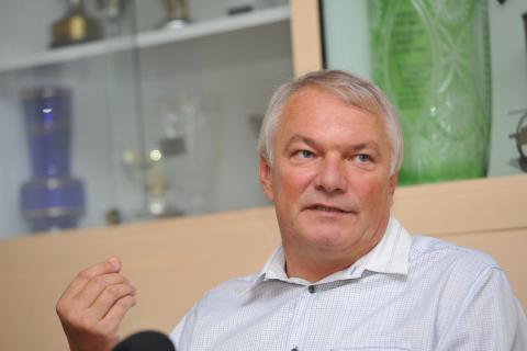 Zbigniew Grzanka (PTK) został uhonorowany medalem zasługi Życie Pabianic