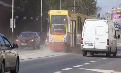 Kurz spod tramwaju na ul. Zamkowej Życie Pabianic
