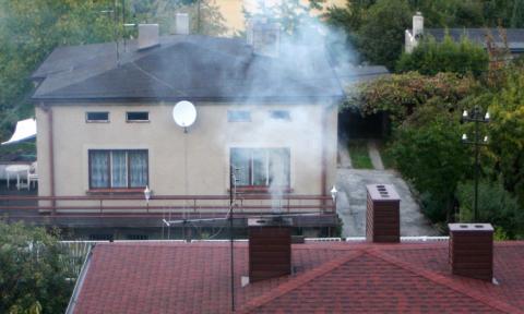 Dym z komina nad Pabianicami Życie Pabianic