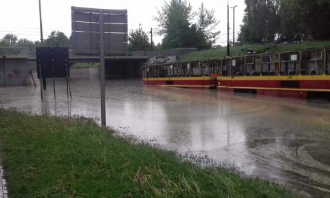 zatopiony tramwaj w Łodzi Życie Pabianic