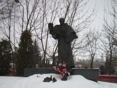 Pomnik Maksymiliana Kolbego Życie Pabianic