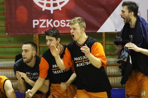 Koszykarze ZEC PKK'99 walczą o awans do II ligi Życie Pabianic