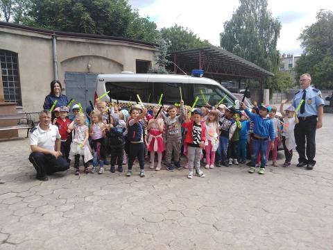 Komendę Straży Miejskiej odwiedziły dwie grupy przedszkolaków z „Czarodziejskiej Akademii” Życie Pabianic