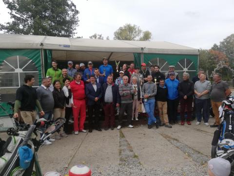 Golfiści na polu "Arkadia" w Pabianicach