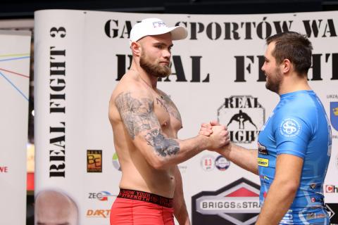Oficjalne ważenie zawodników przed galą MMA Real Fight  - Marcin Filipczak z Octopus Łódź Życie Pabianic