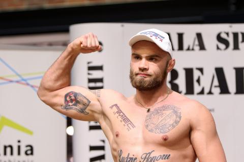 Oficjalne ważenie zawodników przed galą MMA Real Fight - Marcin Filipczak z Octopus Łódź Życie Pabianic