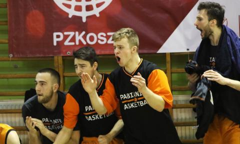 Koszykarze ZEC PKK'99 walczą o awans do II ligi Życie Pabianic