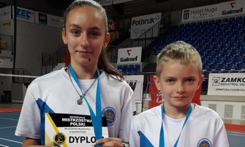 Mikst Korony z medalem mistrzostw Polski Życie Pabianic
