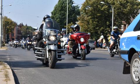 Motocykliści przejechali ulicami Pabianic Życie Pabianic