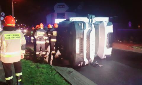 Rozbite auta zablokowały skrzyżowanie Zielonej i Dąbrowskiego w Pabianicach