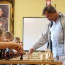 W SP 15 w Pabianicach odbyła się symultana szachowa