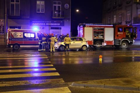 Kierowca toyoty potrącił pieszego na Starym Rynku Życie Pabianic
