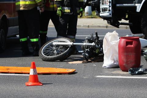 Wypadek na Łaskiej. Motocykl wjechał w samochód Życie Pabianic