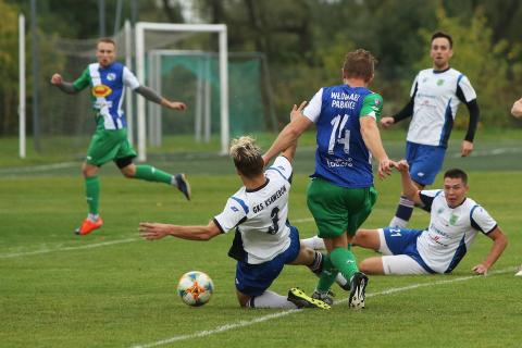 Piłkarskie derby: GKS Ksawerów - Włókniarz Pabianice Życie Pabianic