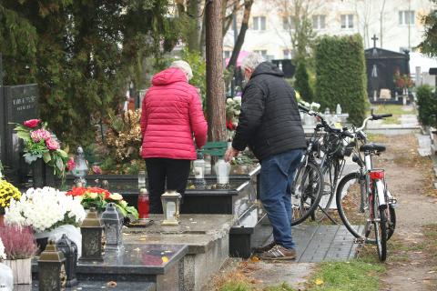 Cmentarz w Pabianicach znów otwarty Życie Pabianic