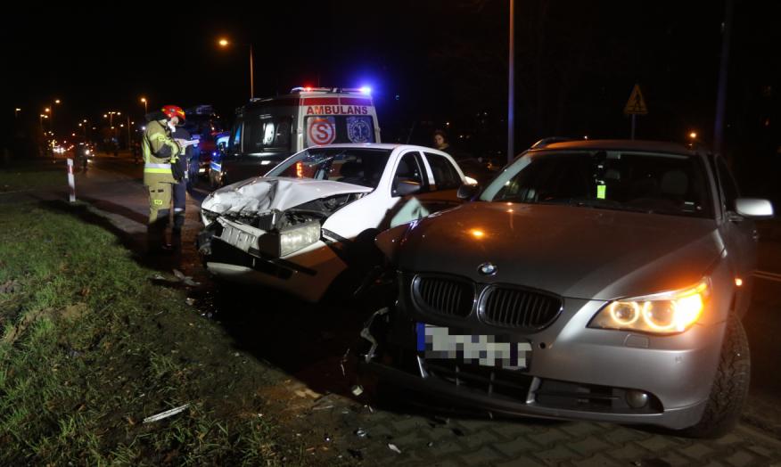 Pijany kierowca BMW uderzył w skodę