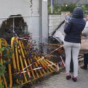 Volkswagen passat przebił ścianę domu wielorodzinnego w Konstantynowie Łódzkim Życie Pabianic