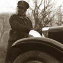 80 lat temu policja państwowa z Pabianic dostała wreszcie szybkie samochody.