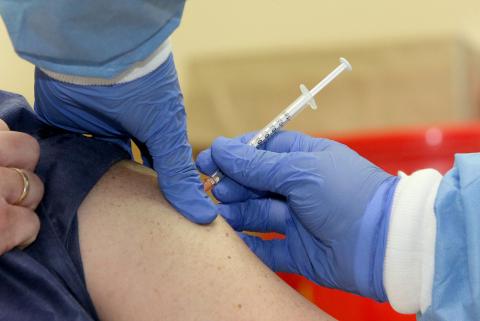 Ruszyły pierwsze szczepienia grupy 0 w pabianickim szpitalu Życie Pabianic