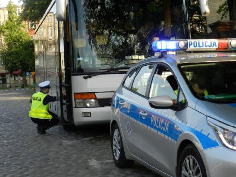 Policja sprawdzi przed wyjazdem autokary