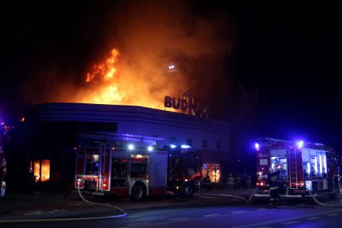 Pożar hurtowni budowlanej Budmax przy ul. Jutrzkowickiej Życie Pabianic
