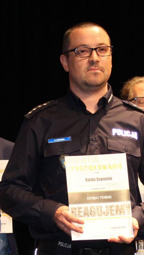 Asp. sztab. Rafał Dzwonnik w policji od 2000 roku
