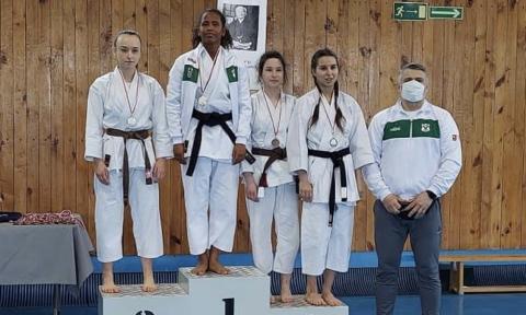 Pabianiczanka Wiktoria Nowak wywalczyła dwa srebrne medale w karate Życie Pabianic
