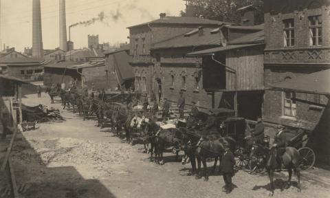 Pojazdy fabryki z Pabianic, rok 1926, Życie Pabianic