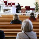 W kościołach obowiązuje limit wiernych Życie Pabianic