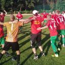 Piłkarze Iskry Dobroń wygrali po raz siódmy tej jesieni Życie Pabianic