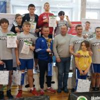 Zapaśnicza ekipa PTC Pabianice podczas mistrzostw w Bełchatowie Życie Pabianic