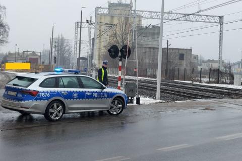 Kontrole policyjne na przejazdach kolejowych