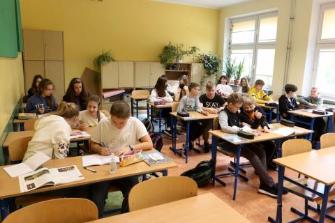 Uczniowie wracają do szkół Życie Pabianic