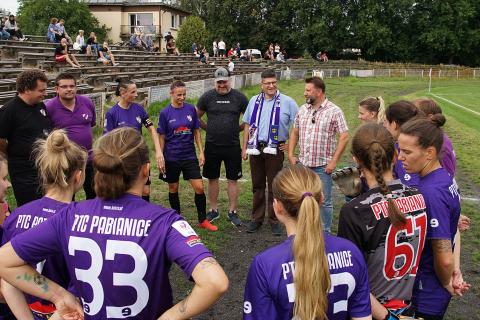Debiut w II lidze piłki nożnej kobiet. Mecz PTC (kobiety) – Praga Warszawa Życie Pabianic