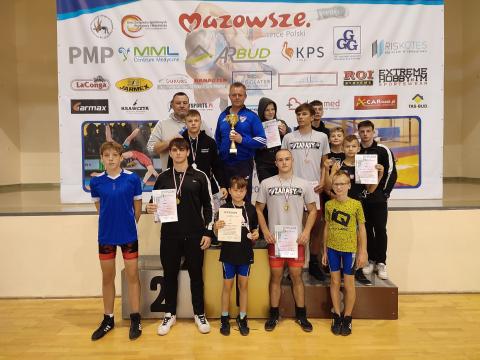 W turnieju w Radomiu zapaśnicy PTC wywalczyli siedem medali Życie Pabianic