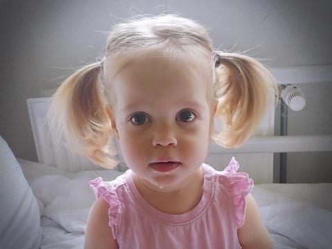 Pomoc dla 2-letniej Lili. Konsekwencje walki z neuroblastomą nie odpuszczają Życie Pabianic