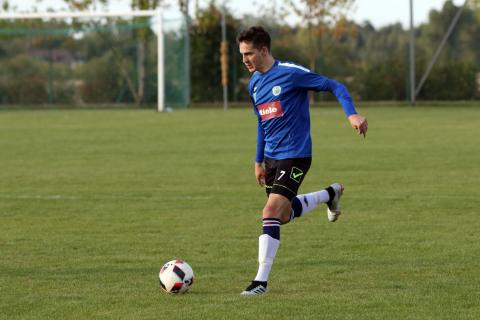 Piotr Szynka strzelił gola dla GKS Ksawerów Życie Pabianic