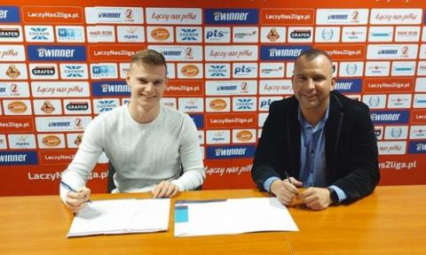 Wychowanek PTC Filip Becht podpisał umowę z Hutnikiem Kraków Życie Pabianic