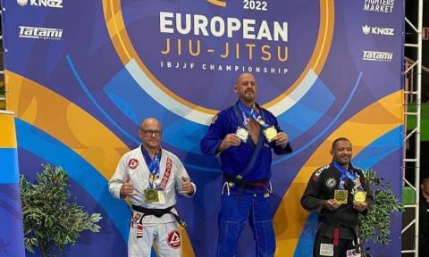 Trener Octopusa Pabianice Tomasz Piwowarski został wicemistrzem Europy w ju jitsu Życie Pabianic