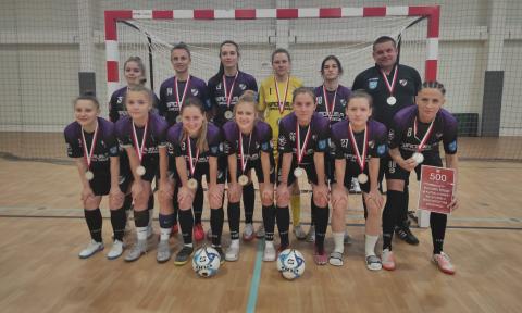 Piłkarki PTC zajęły 2. miejsce w turnieju futsalu w Zgierzu Życie Pabianic