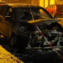 ul. Dąbrowskiego: spłonęły dwa samochody osobowe Życie Pabianic