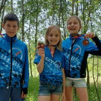 Najmłodsi biegacze Azymutu Pabianice wywalczyli worek medali Życie Pabianic