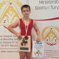 Kordian Świniarski (PTC) został brązowym medalistą mistrzostw Polski młodzików w zapasach Życie Pabianic