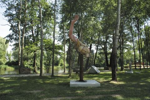 Europejski Park Rzeźby A&A rozwija się. Będzie miał filię na Zamku Książęcym w Niemodlinie Życie Pabianic