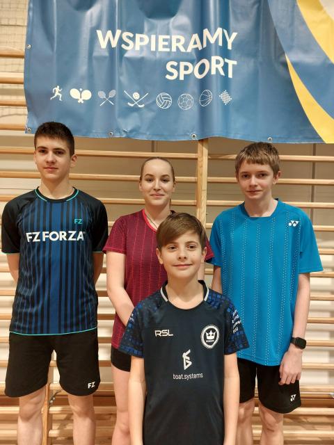 Czwórka badmintonistów Korony Pabianice wywalczyła aż siedem medali Życie Pabianic