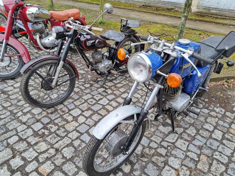 Mini wystawa klasyki motoryzacji Życie Pabianic