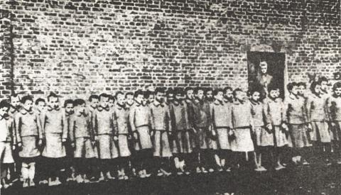 Obóz dla dzieci przy Przemysłowej. Byli w nim więzieni nastoletni pabianiczanie