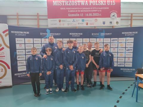 Ekipa zapaśników PTC Pabianice podczas mistrzostw Polski u-15 Życie Pabianic