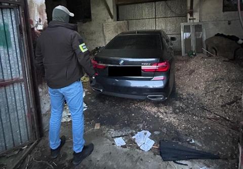 Ukradli drogie BMW i ukryli w garażu Życie Pabianic